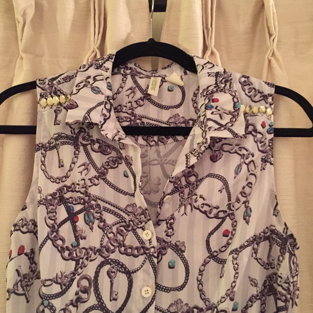 Chain Patterned with Rhinestones Button & Tie Tank - Picture 2 of 4